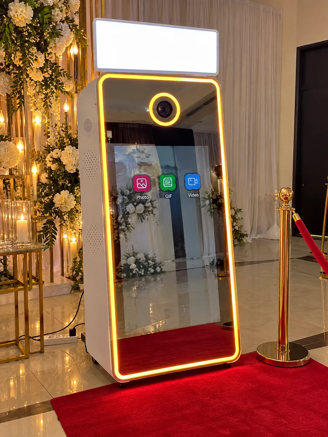 Rectangular photo booth